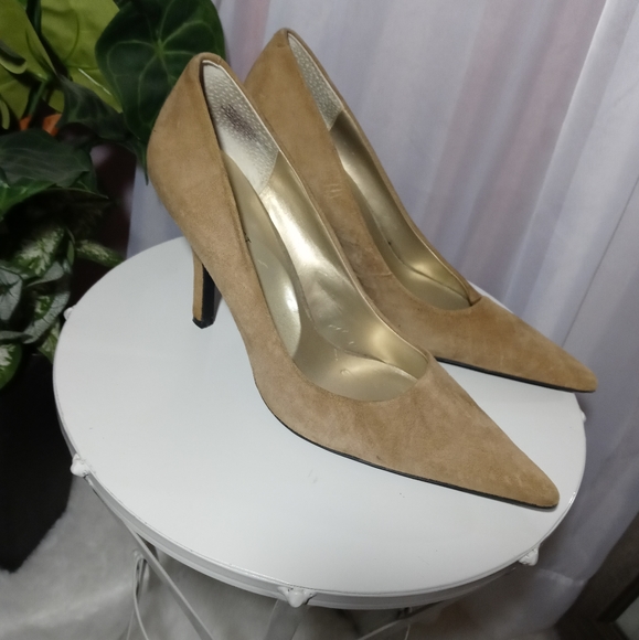 Leather - Upper, Balance - Manmade Material Heels - Picture 2 of 5